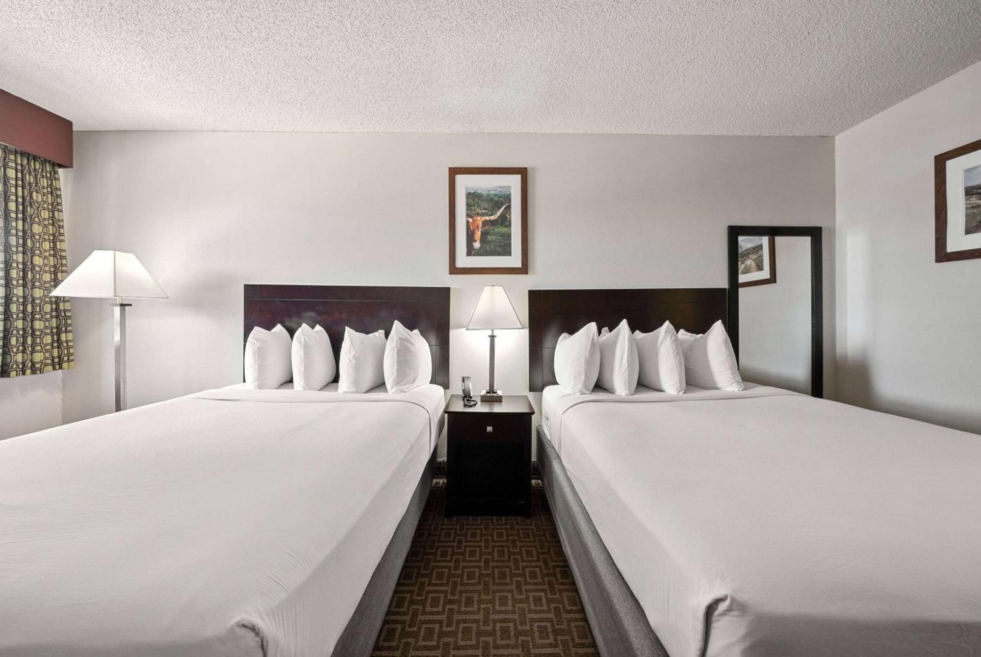 Days Inn By Wyndham Round Rock Eksteriør bilde